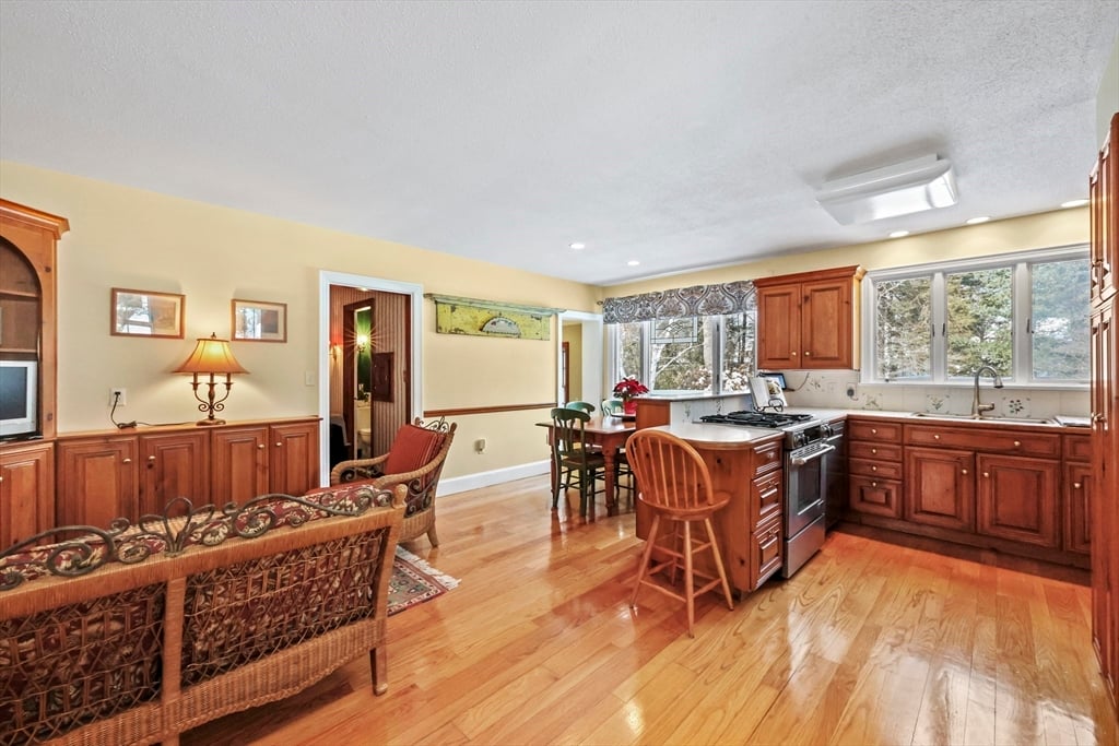 58 Englewood Road Photo 13