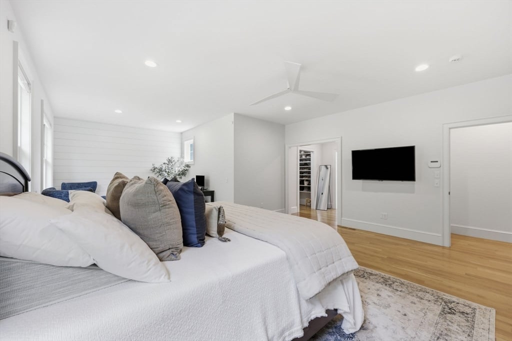 82 Churchill Dr Photo 21