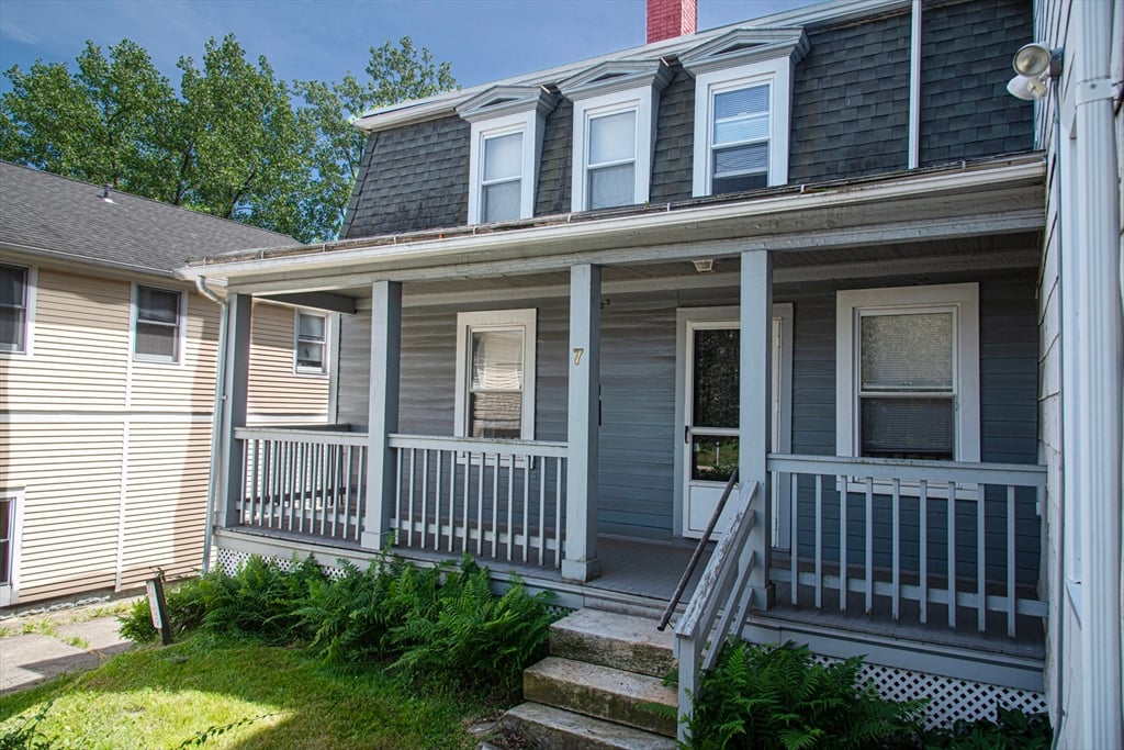 351 Main Street Photo 4