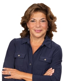 Eva Issavi Eva Issavi