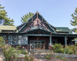 554 West Wakefield Boulevard