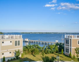 28 Island Point