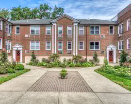 706 Palmer Court #2D