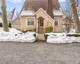 15 Maple Avenue
