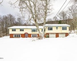 135 View Dr