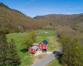 327 River Rd