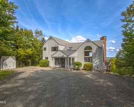 795 Moberg Rd