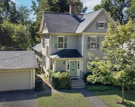 24 Ward Ave