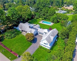 33 Mayflower Parkway