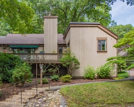 1022 Heritage Village #A