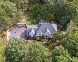 25 Roast Meat Hill Road