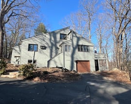 302 Cliffside Drive #+ Garage G82