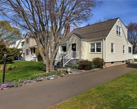 390 Washington Parkway