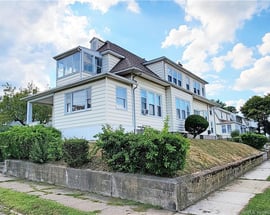 318 Summit Street
