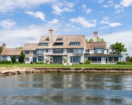 10 Mohegan Avenue