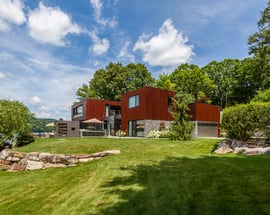 124 Lake Drive South