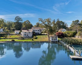 22 Little Point Street