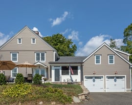 11 Main Street South