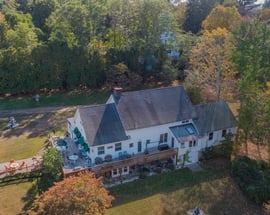 96 Middlesex Avenue