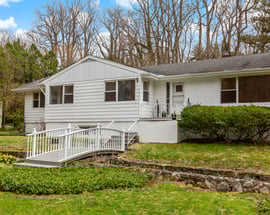 2 Lorraine Place
