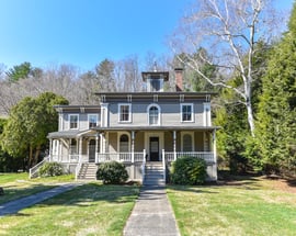 571 Main Street