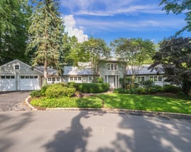 20 Lawrence Lane