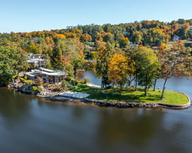 11 Oak Point Club
