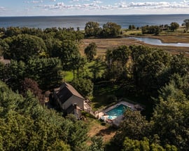 18 Beachside Common
