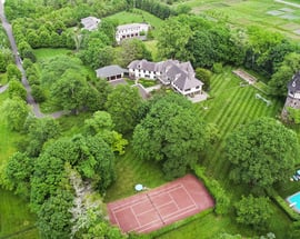 15 Sarosca Farm Lane