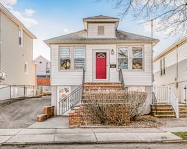 1255 Mayflower Avenue