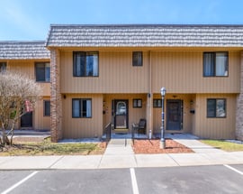 9 Hawthorn Court