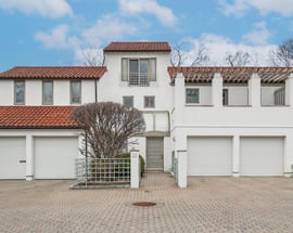 4 Kassel Court