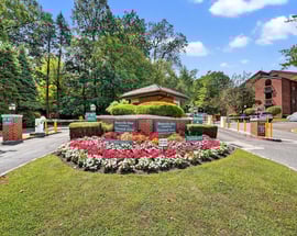 1348 Midland Avenue #5M