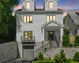 64 1/2 Exchange Place