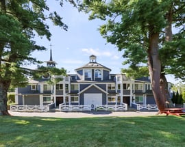 19 Hawthorne Rd #3B Stables