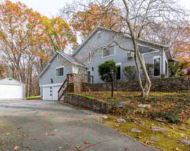 9 Hickory Hill Drive