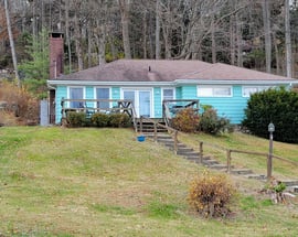 4 Candlewood Knolls Road