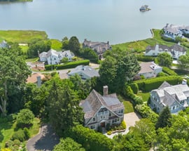 11 Edgewater Hillside