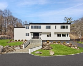 15 Haights Cross Road