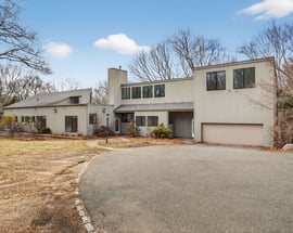 3-a Meetinghouse Lane