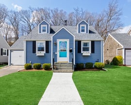 8 Bartlett Manor