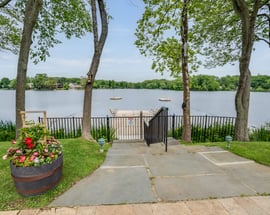 35 Waterside Close