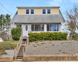 49 Crane Ave