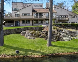 3 Lakeside Drive