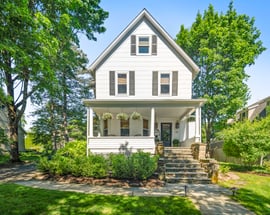 42 Hoyt Street