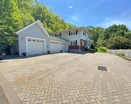 5 Yochers Lane