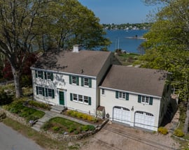 32 Money Point Road