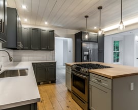 62 Railroad Street
