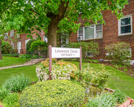 1 Leewood Circle  #2R