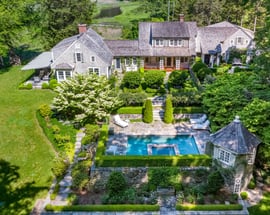 "river Knoll" Set On 9.43 Acres Overlooking The Ct. River